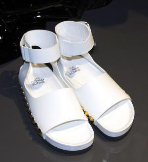 FAKE×伊勢丹期間限定ショップ「グラデーション」オープン