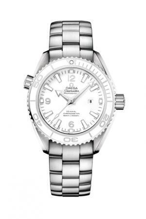 テーマはホワイトクリスマス、日本橋三越で白いオメガのクリスマスフェア