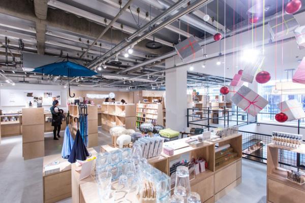 蔦屋書店の本棚を拡張した複合施設に。湘南T-SITEオープン