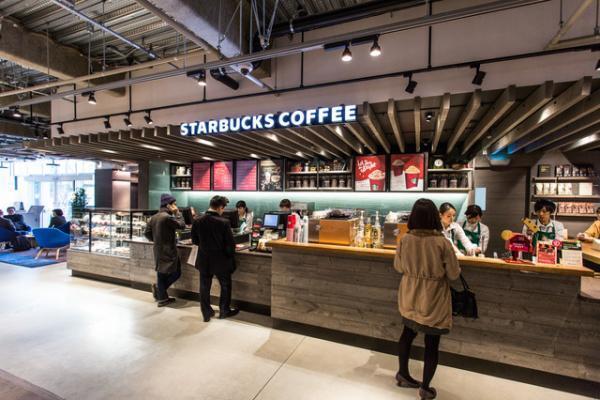 蔦屋書店の本棚を拡張した複合施設に。湘南T-SITEオープン