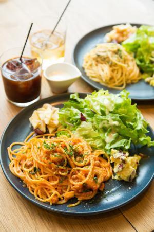 蔦屋書店の本棚を拡張した複合施設に。湘南T-SITEオープン