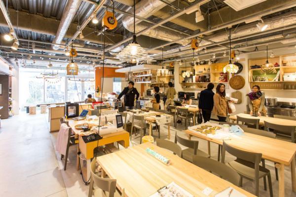 蔦屋書店の本棚を拡張した複合施設に。湘南T-SITEオープン