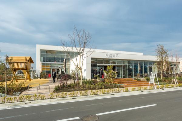 蔦屋書店の本棚を拡張した複合施設に。湘南T-SITEオープン