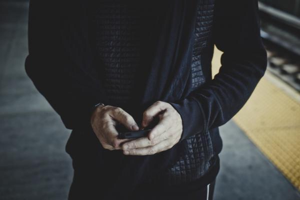 ECのみで売るブランド「イサオラ」の日本版オンラインショップ開設