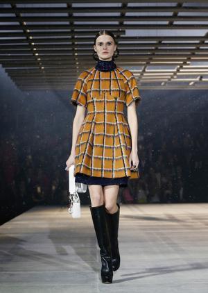 ディオールの極東京的ファッションショー。小雪、松田龍平、水原希子、中島美嘉、森姉妹出席