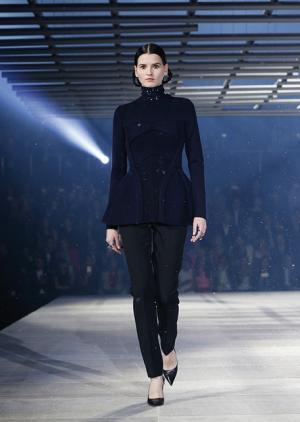 ディオールの極東京的ファッションショー。小雪、松田龍平、水原希子、中島美嘉、森姉妹出席