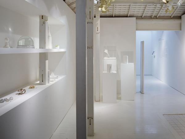 マルジェラ、フレグランス「レプリカ」から記憶を辿る写真展開催中