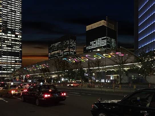 20日で東京駅が100周年、2日間限定でグランルーフがイルミネーションに染まる