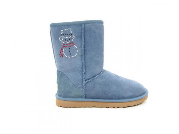 スワロフスキーのカスタマイズを無料サービス。六本木ヒルズにUGG期間限定ショップ