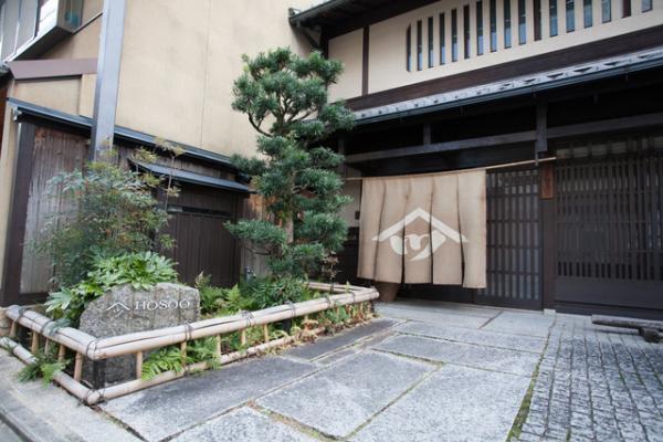 西陣が奏でる音を絶やしたくない--西陣織細尾・細尾真孝【京都のクリエーティブユニット「GO ON」2/5】