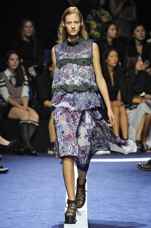 あらゆる要素をマッシュアップするサカイ【15SSウィメンズ】