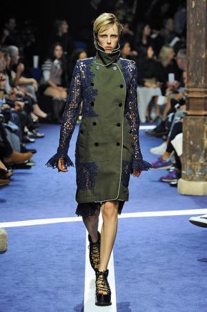 あらゆる要素をマッシュアップするサカイ【15SSウィメンズ】