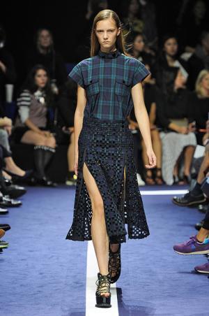 あらゆる要素をマッシュアップするサカイ【15SSウィメンズ】