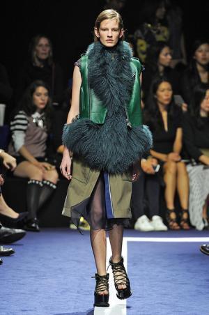 あらゆる要素をマッシュアップするサカイ【15SSウィメンズ】