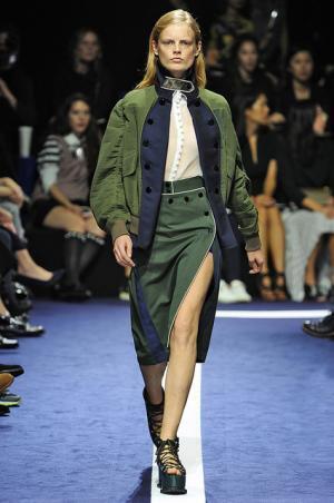 あらゆる要素をマッシュアップするサカイ【15SSウィメンズ】