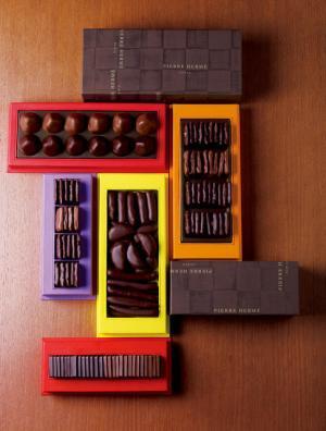 ピエール・エルメのバレンタインに限定ショコラが勢ぞろい、新作ショコラケーキも登場