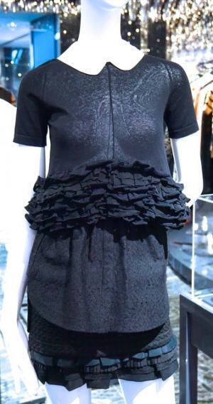 N°21が新宿伊勢丹でプレコレクションをフルラインアップ。ノベルティに限定キーホルダー