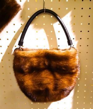 新宿伊勢丹で日本の匠オーダーイベント開催。毛皮コートがリングになる