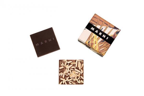 花彩るマルニのバレンタイン、クーベルチュール100％の滑らかな口溶け