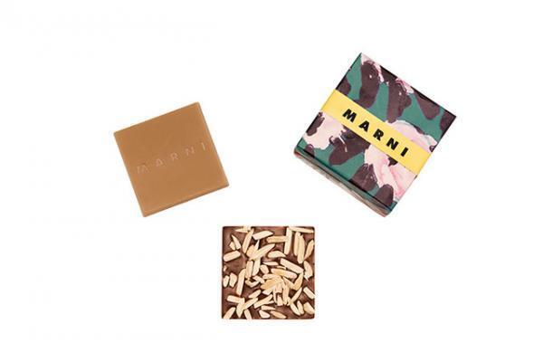 花彩るマルニのバレンタイン、クーベルチュール100％の滑らかな口溶け