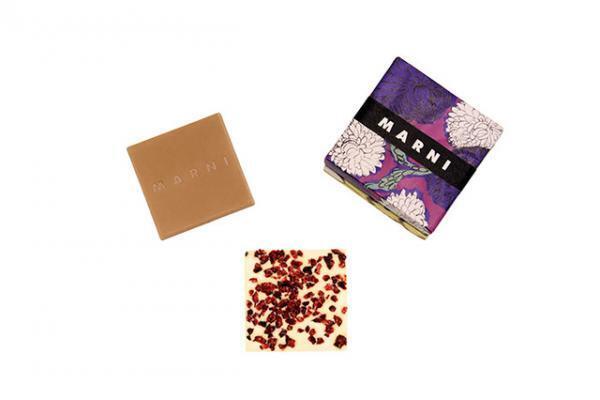 花彩るマルニのバレンタイン、クーベルチュール100％の滑らかな口溶け