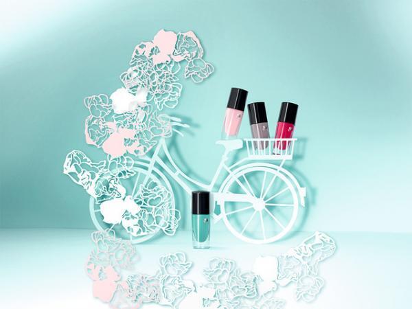 ランコム15年春は喜びに満ちたローズガーデンをイメージ