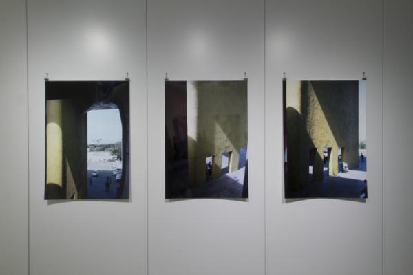 ホンマタカシがインドの街を写真と映像で表現する「Chandigarh」展、コスチュームナショナルで開催中