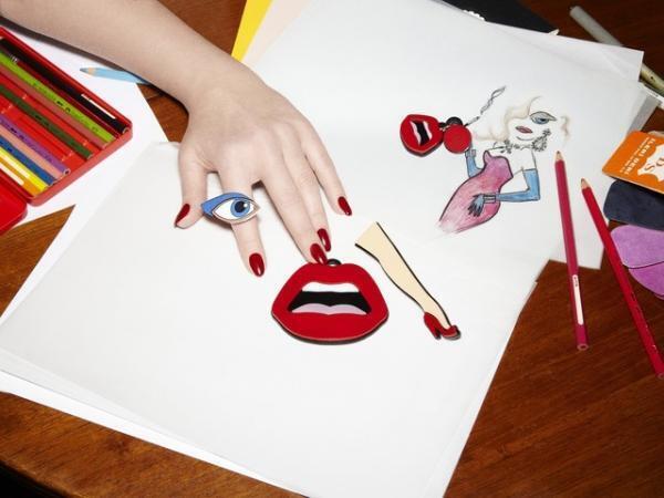 シュウウエムラ×ヤズブキーが描くシュールな恋の物語、3月発売決定