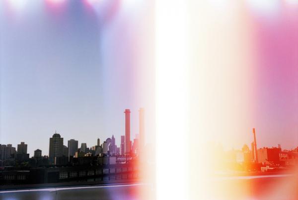 ニューヨークを詩で綴るマイキータ15年キャンペーンビジュアル