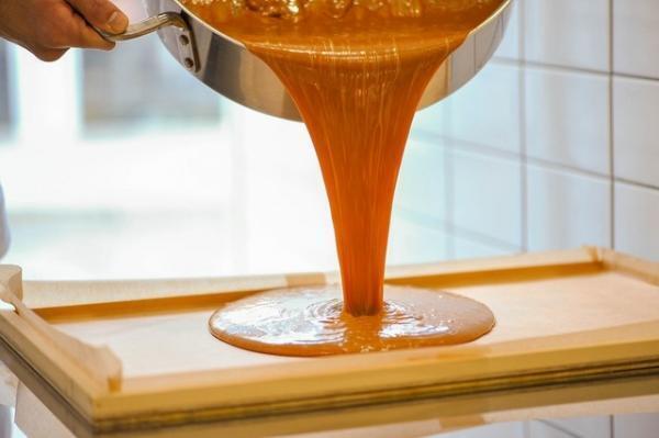 手作りキャラメル店「NUMBER SUGER」に可憐な花モチーフの新ボックス登場