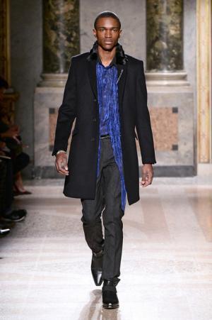 トスカーナの記憶に想い馳せたロベルトカヴァリ【15-16AWメンズ】