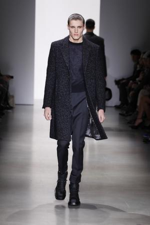 カルバン・クラインはパワフルにクラッシーに。メンズウエアの再構築【2015-16秋冬メンズ】