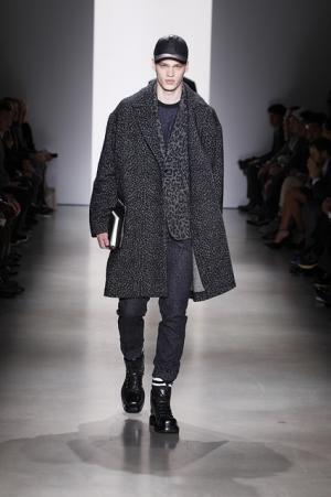 カルバン・クラインはパワフルにクラッシーに。メンズウエアの再構築【2015-16秋冬メンズ】