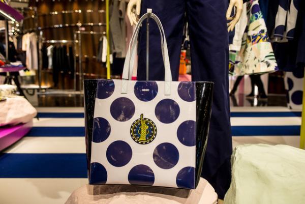 ケンゾー、新宿伊勢丹で新作“KALIFORNIA Mini”バッグ先行販売