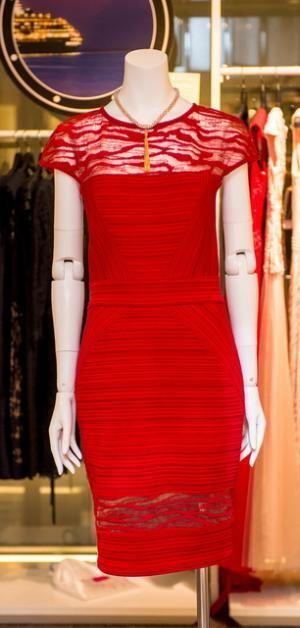 新宿伊勢丹、“豪華客船クルーズファッション”提案。船上パーティーはタダシショージと日本の匠