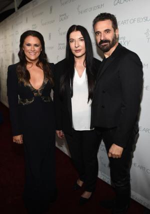 コスチュームナショナルによる光と影の現代アート、テーマ共有プレコレクション発表