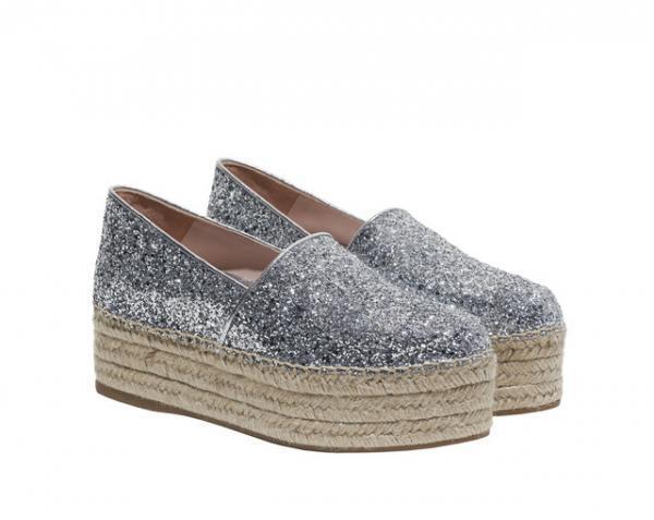 ミュウミュウの伊勢丹新宿店限定ショップ。厚底エスパドリーユを日本先行販売