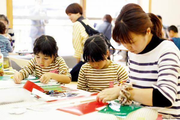 名和晃平、鈴木親らによる扇で復興支援。三越伊勢丹チャリティープロジェクト