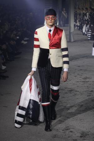 トム・ブラウンのモンクレールガム・ブルーはオリジナルダウンをパラダイムシフト【2015-16秋冬メンズ】