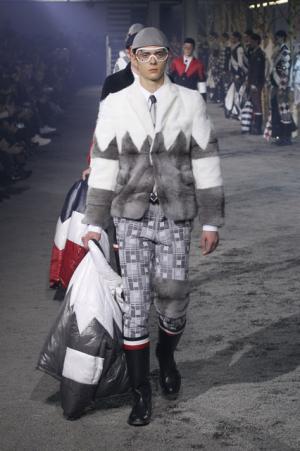 トム・ブラウンのモンクレールガム・ブルーはオリジナルダウンをパラダイムシフト【2015-16秋冬メンズ】