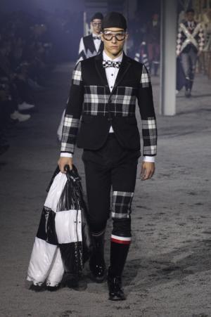 トム・ブラウンのモンクレールガム・ブルーはオリジナルダウンをパラダイムシフト【2015-16秋冬メンズ】