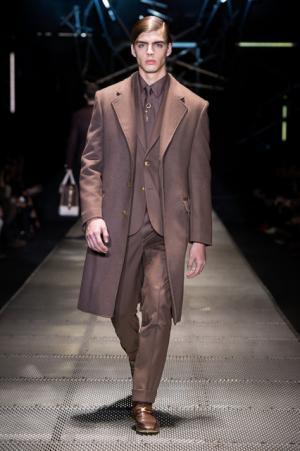 メデューサを封印したヴェルサーチ【15-16AWメンズ】