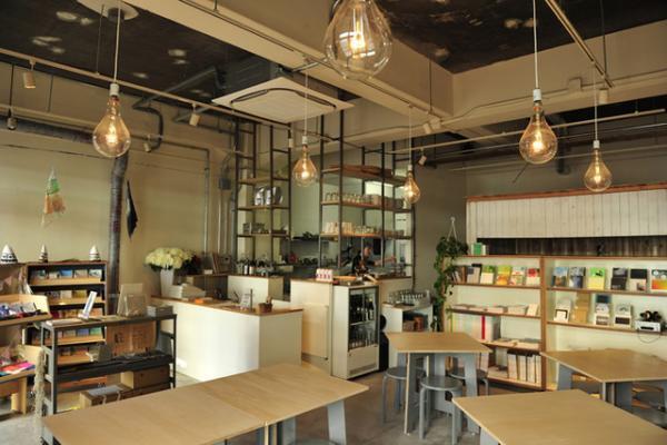 清澄白河にアート＆ミュージックなカフェ、新潟の地場野菜を使った手作りごはん