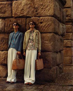 ロエベが描くフェミニンタッチのモダニティー【2015-16秋冬メンズ】