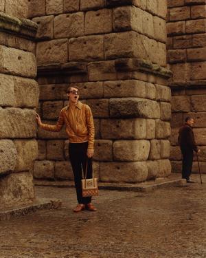 ロエベが描くフェミニンタッチのモダニティー【2015-16秋冬メンズ】