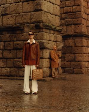 ロエベが描くフェミニンタッチのモダニティー【2015-16秋冬メンズ】