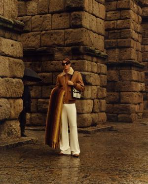 ロエベが描くフェミニンタッチのモダニティー【2015-16秋冬メンズ】