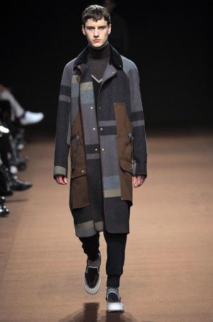 リラックスとフォークロアを調合したkolorらしいスタイル【2015-16秋冬メンズ】