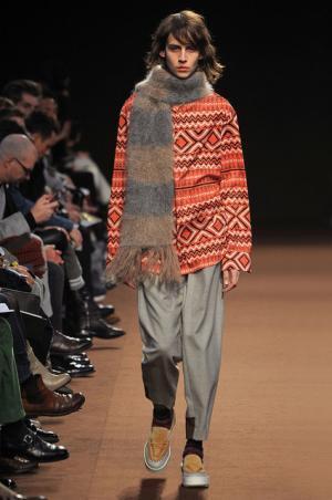 リラックスとフォークロアを調合したkolorらしいスタイル【2015-16秋冬メンズ】