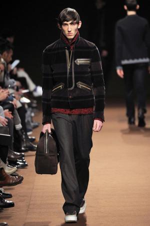 リラックスとフォークロアを調合したkolorらしいスタイル【2015-16秋冬メンズ】